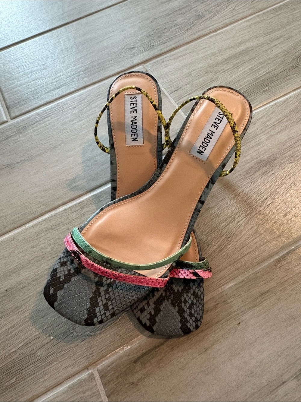 Steve Madden Loft Multi Color Snake Strappy Kitten Heels Size 8M - Picture 5 of 6